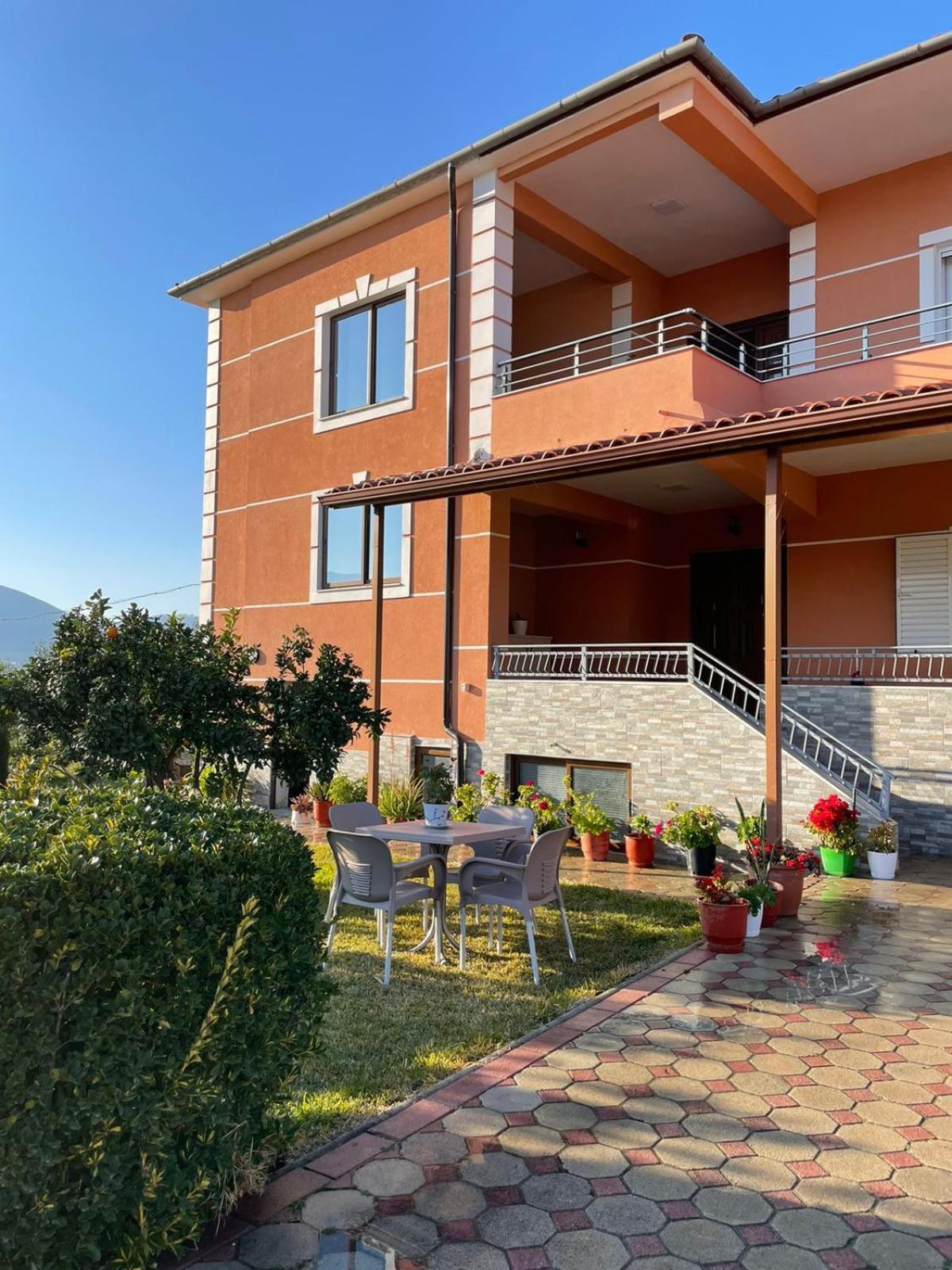 Harmony Villa Berat Esterno foto