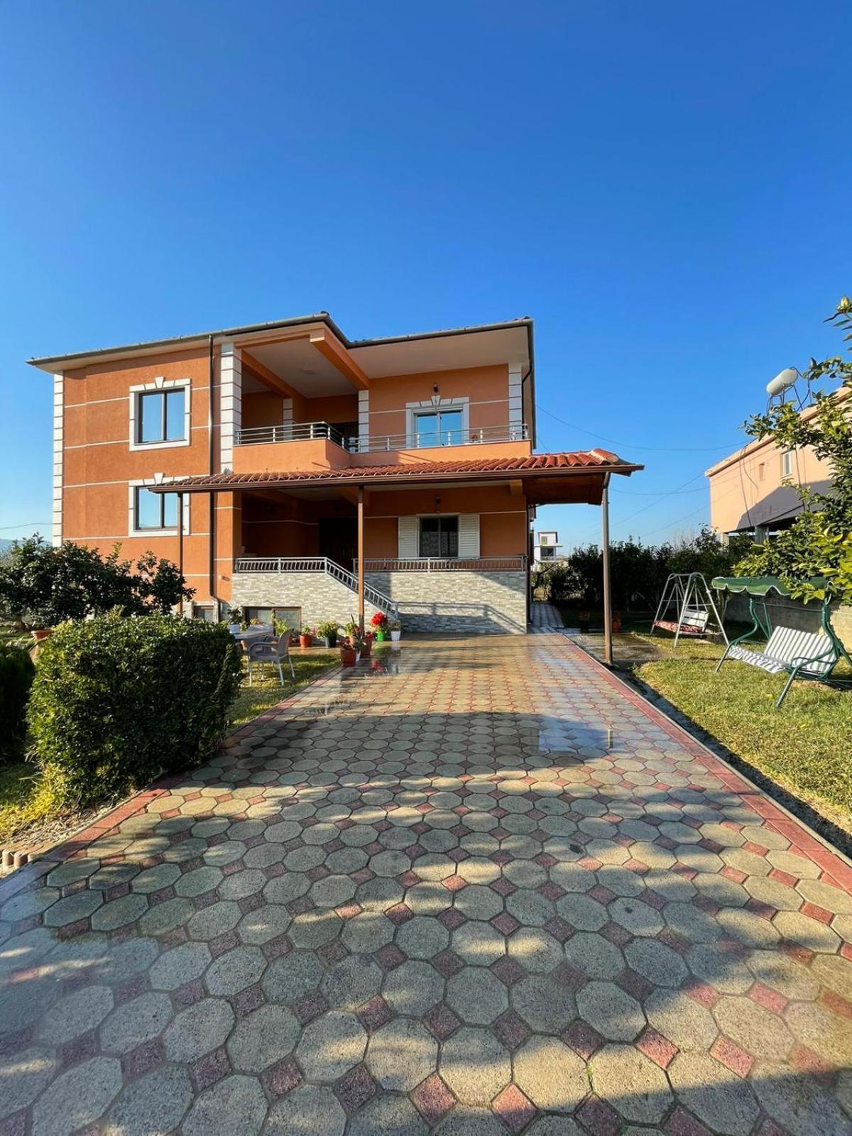 Harmony Villa Berat Esterno foto