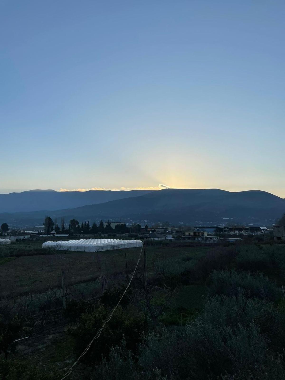 Harmony Villa Berat Esterno foto