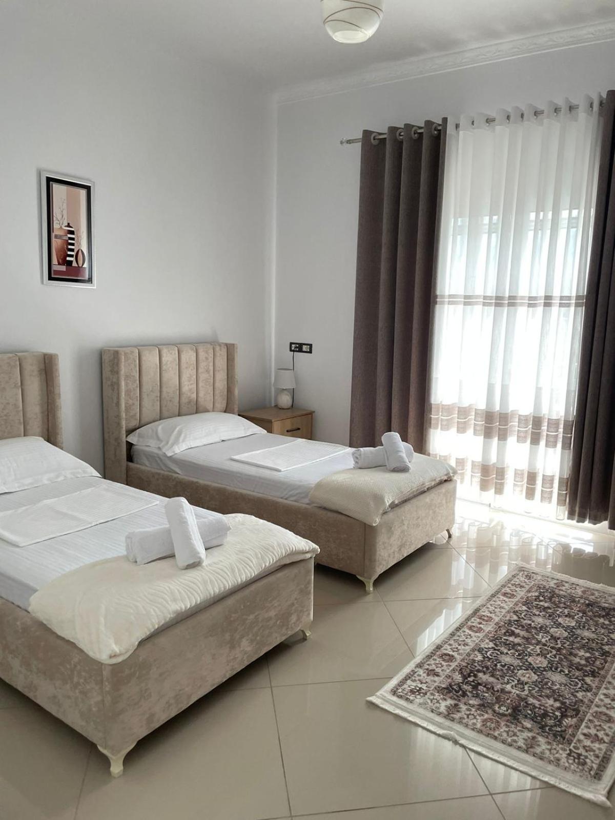 Harmony Villa Berat Esterno foto